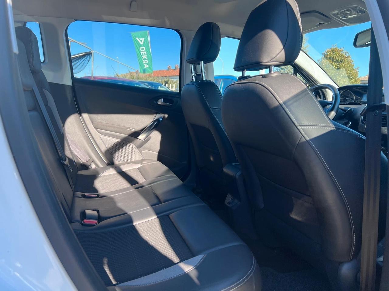 Peugeot 2008 1.6 e-HDi 92 CV Stop&Start Urban Cross