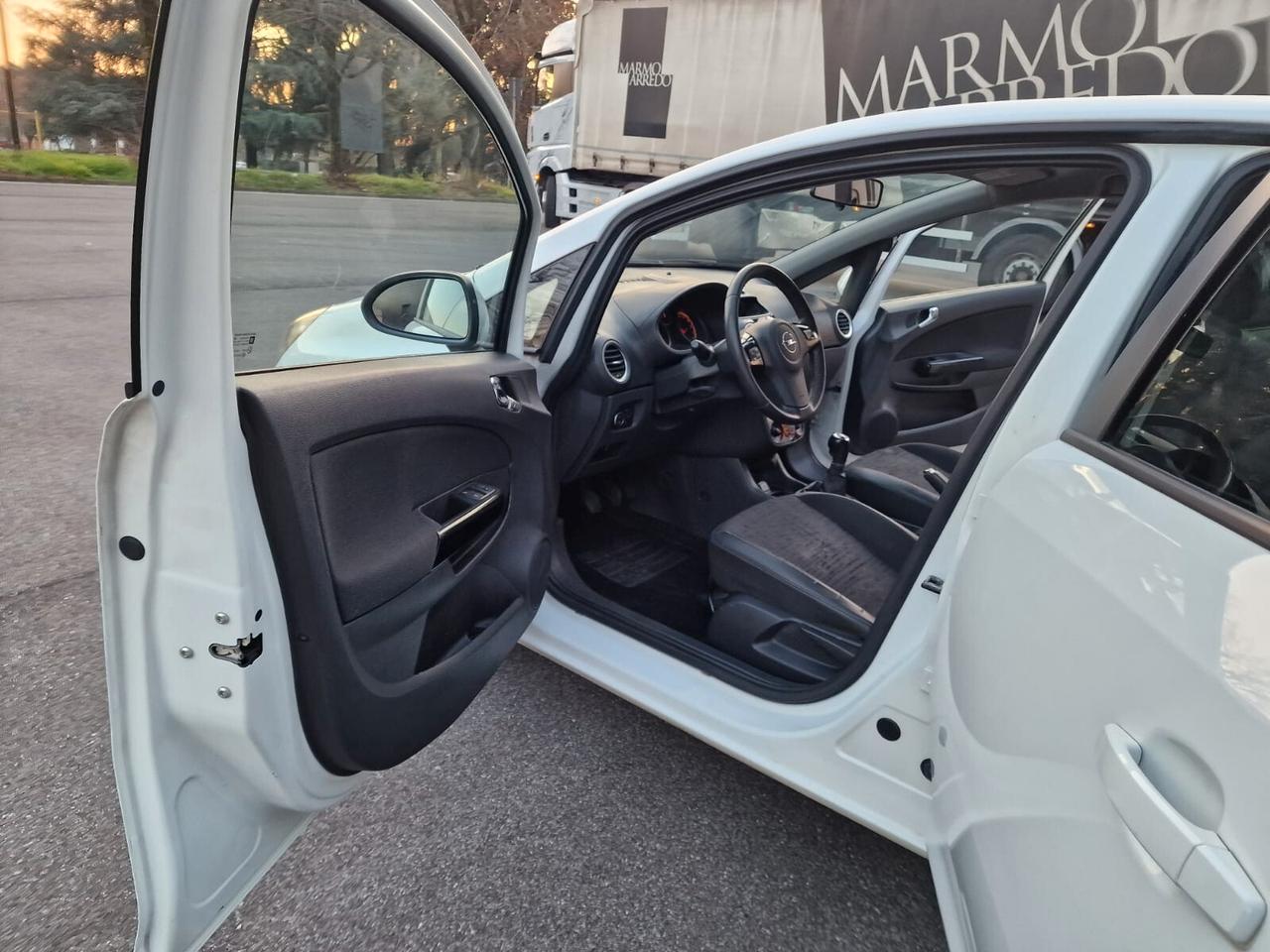 Opel Corsa 1.2 5 porte Enjoy