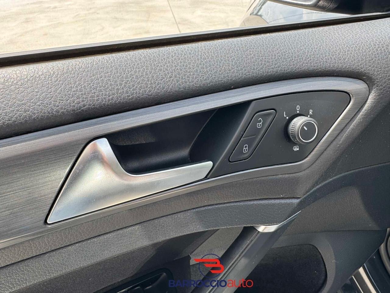 VW Golf 1.6 TDI 115 CV 5p. Highline BMT-2019