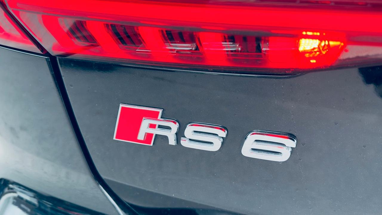 Audi RS6 RS 6 Avant 4.0 TFSI V8 quattro tiptronic