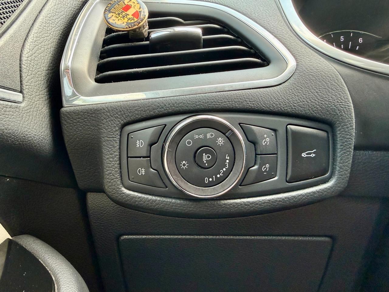 Ford S-Max 2.0 tdci 150cv 7 Posti GANCIO TRAINO