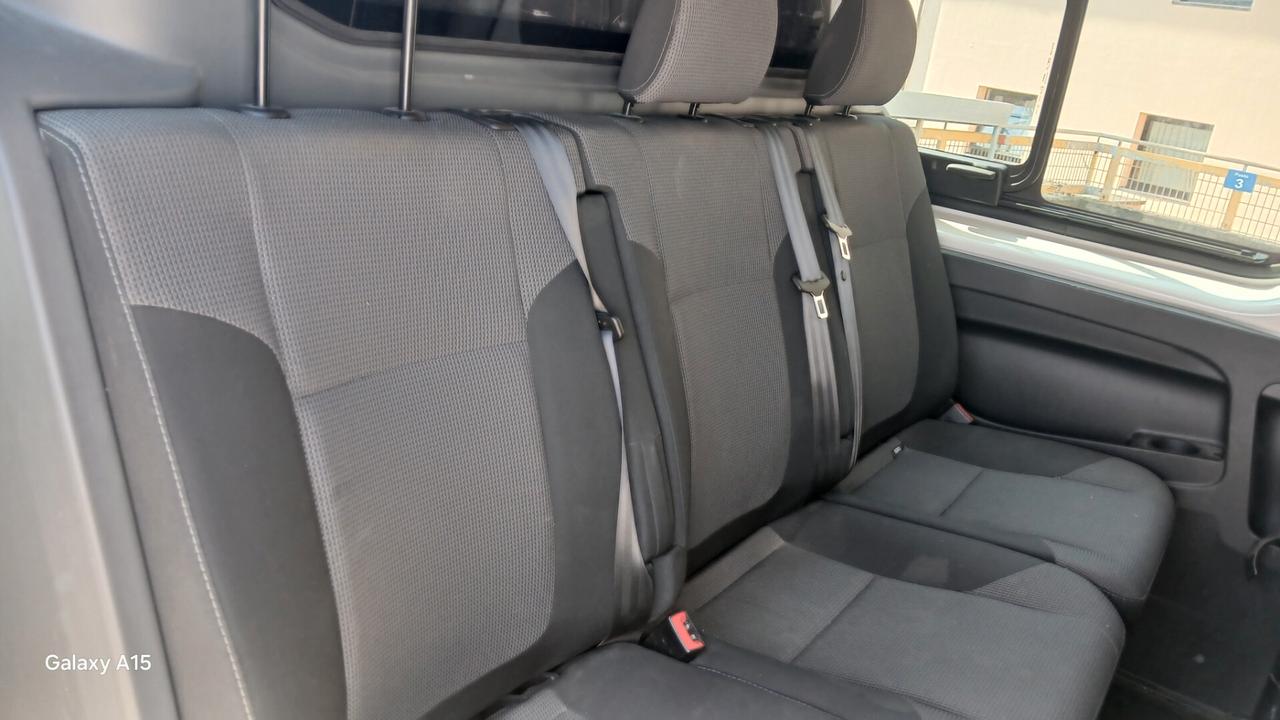 Renault Trafic T29 2.0 DCI 6 POSTI IVATO
