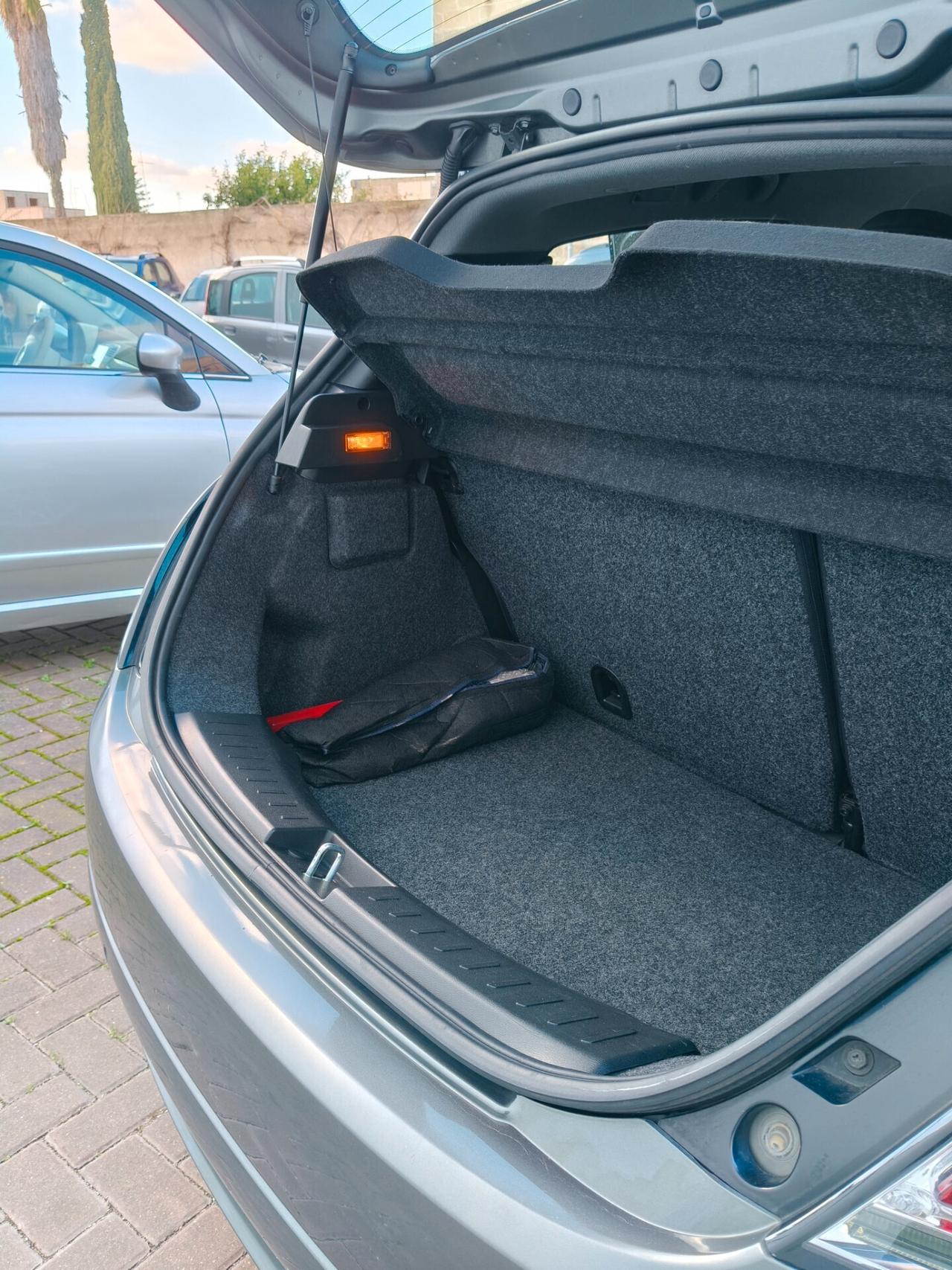 Lancia Ypsilon 1.2 69 CV 5 porte GPL Ecochic Elle