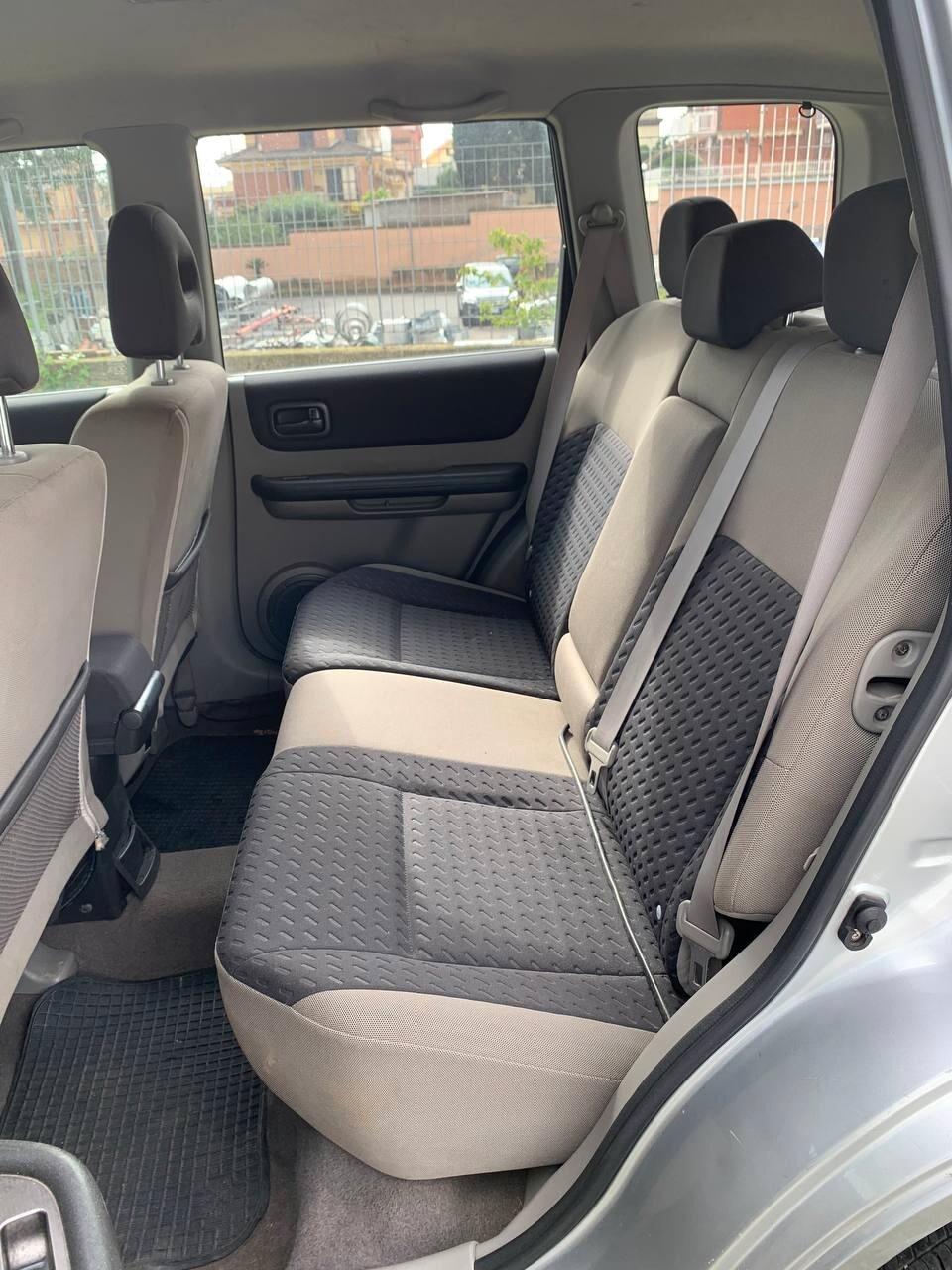 Nissan X-Trail 2.2 dCi Elegance