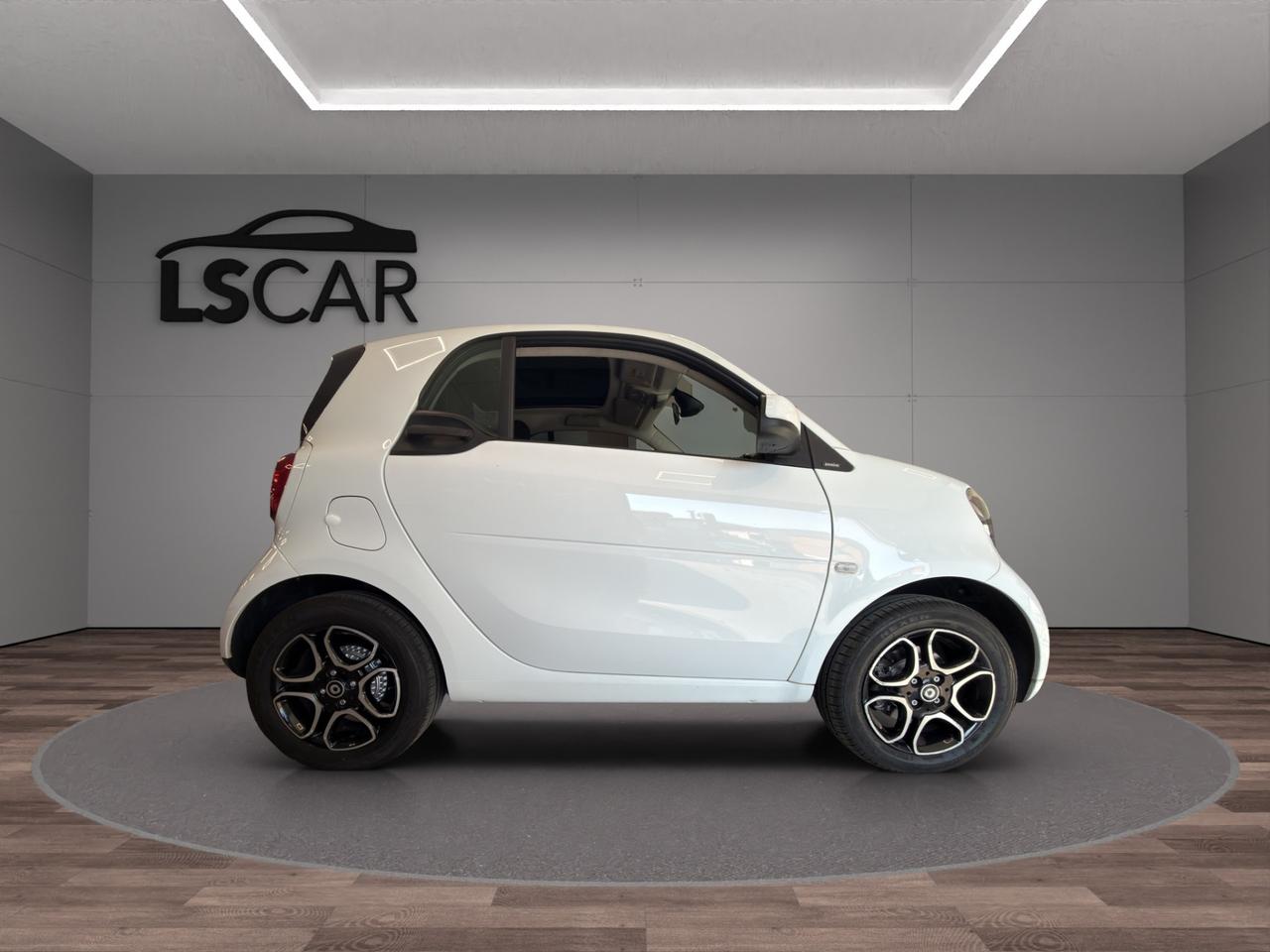 Smart forTwo 1.0 Passion - Unipro - Promo Finanziamento - Tetto panoramico - Schermo Navi - Retrocamera - Sedili Riscaldabili