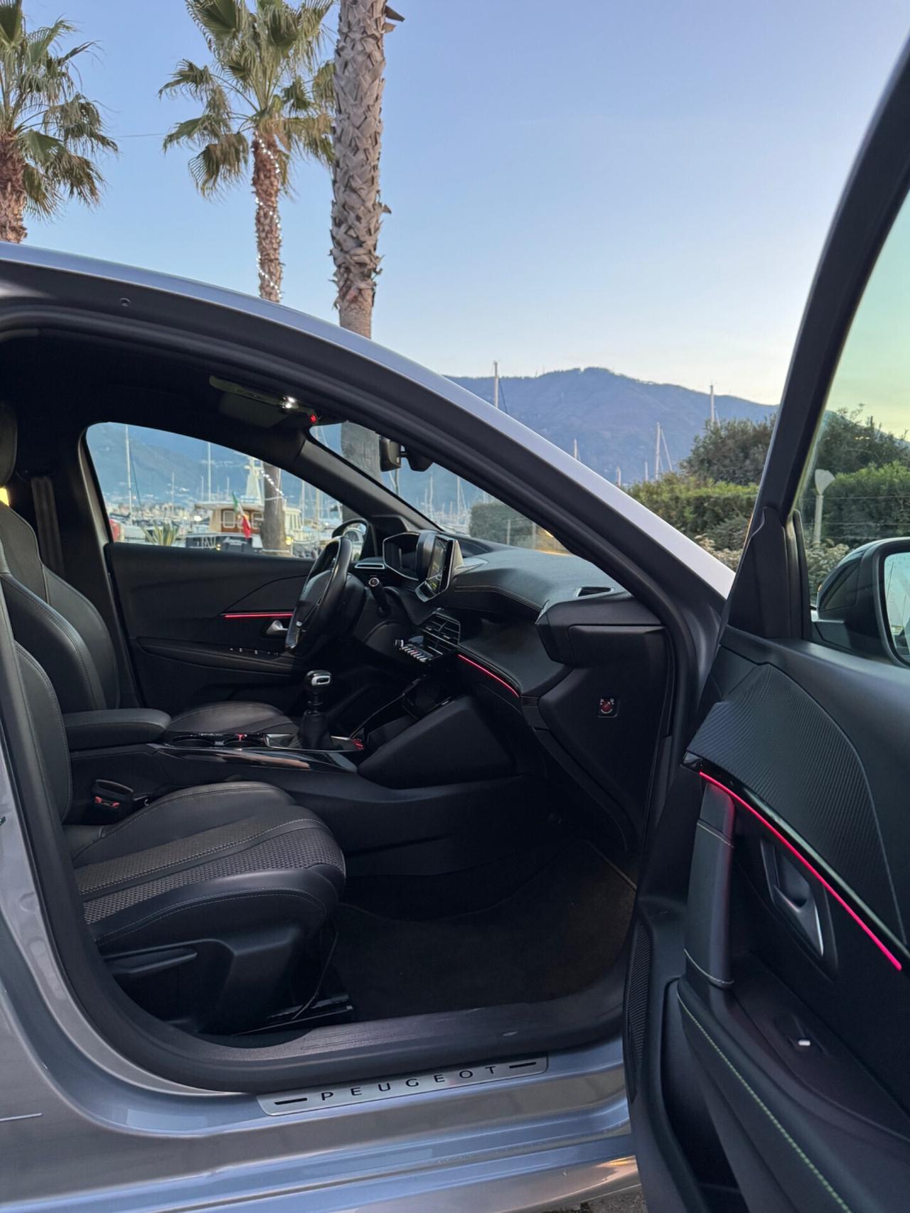 Peugeot 208 PureTech 100 Stop&Start 5 porte GT Line