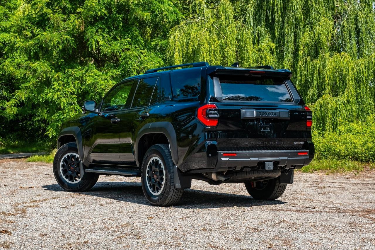 Toyota 4-Runner TRD Off-Road Hybrid