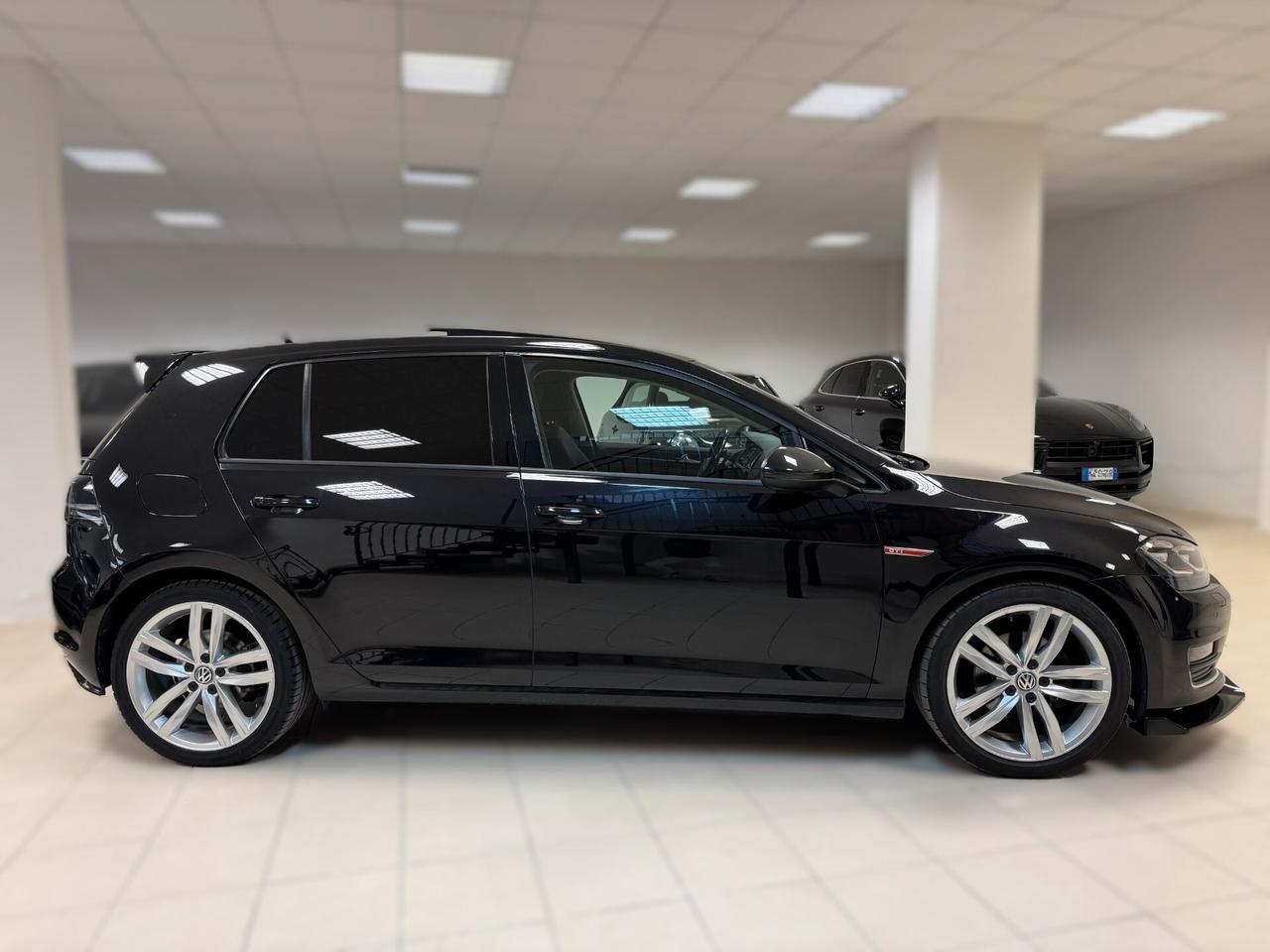 Volkswagen Golf 1.4 TSI 140 CV DSG GTI
