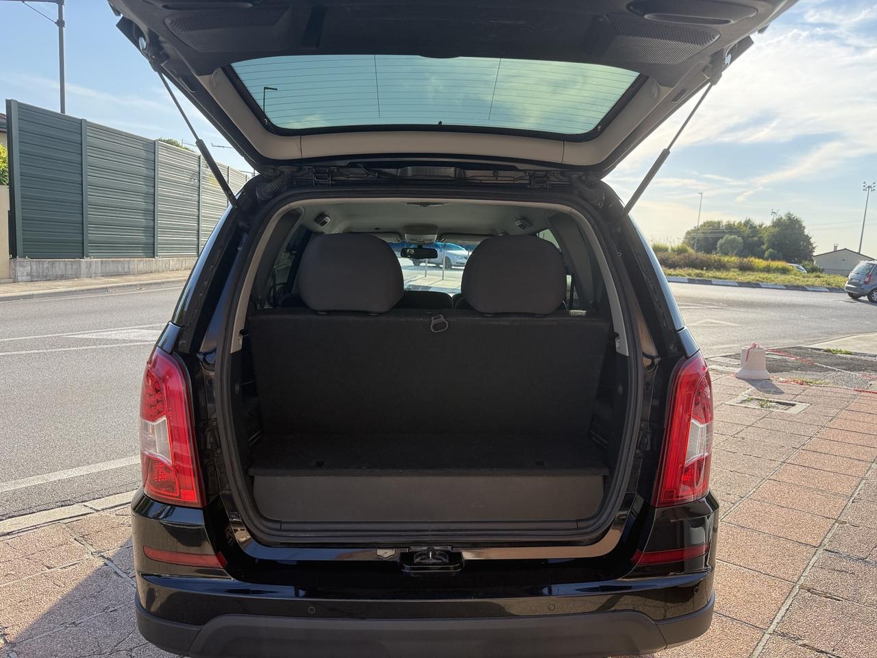 Ssangyong Rexton W 2.2 Diesel 4WD M/T Plus 7 POSTI