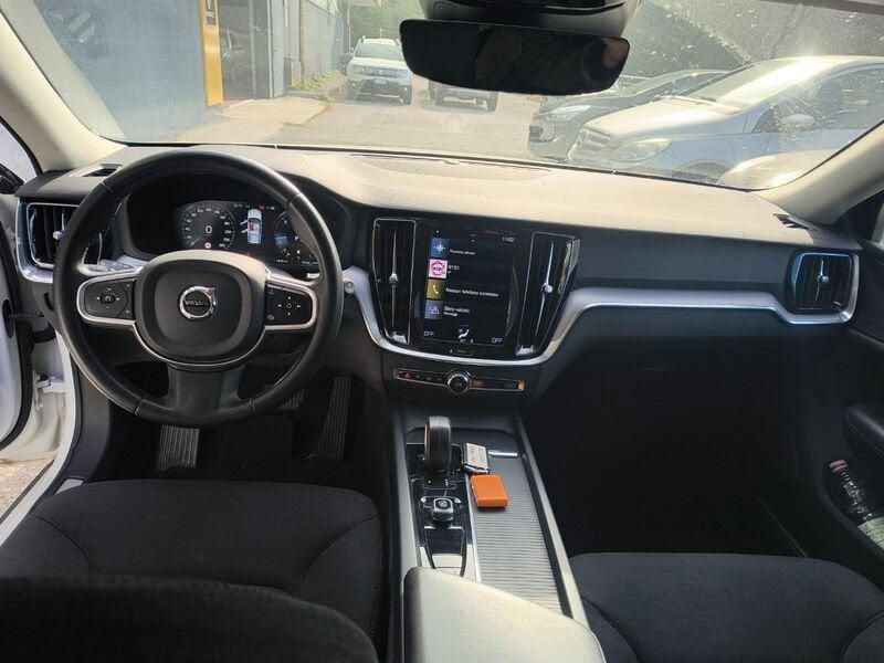 Volvo V60 V60 2.0 b4 Momentum auto (PREZZO REALE)