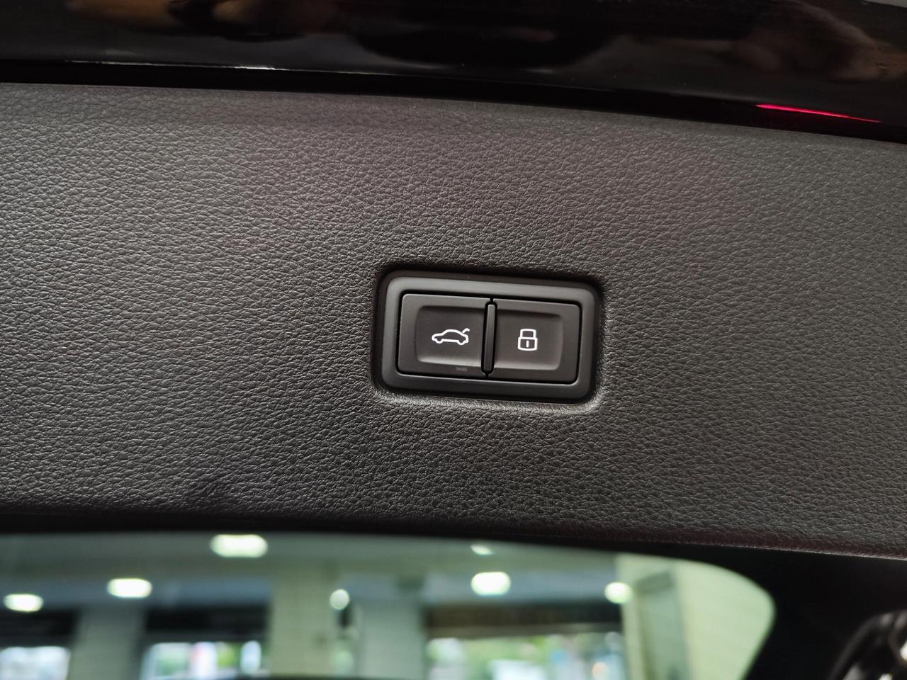 Audi Q8 50 TDI 286 CV quattro tiptronic S Line Tetto Matrix Night