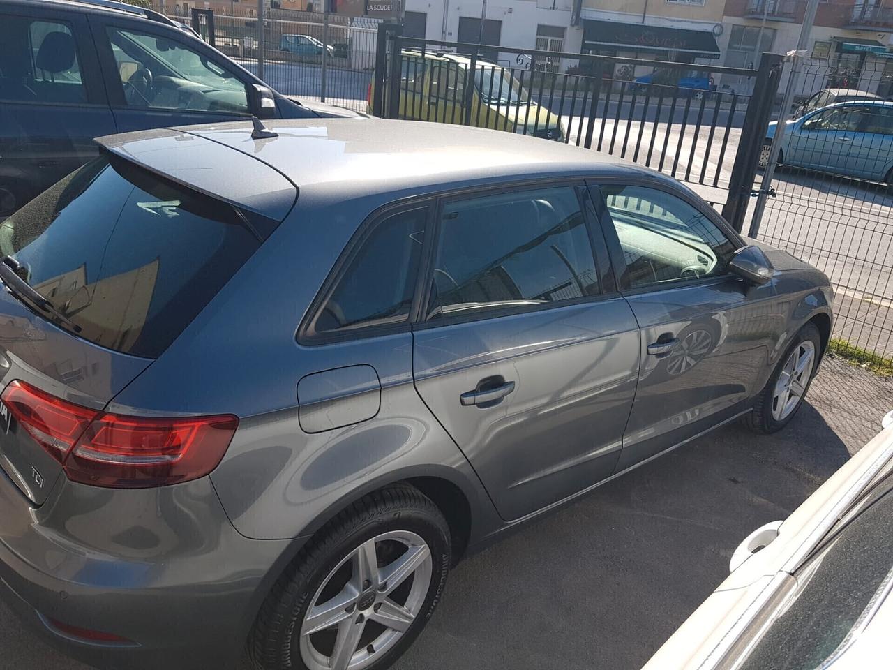 Audi A3 AUDI A3 3ª SERIE A3 SPB 1.6 TDI 116 CV BUSINESS