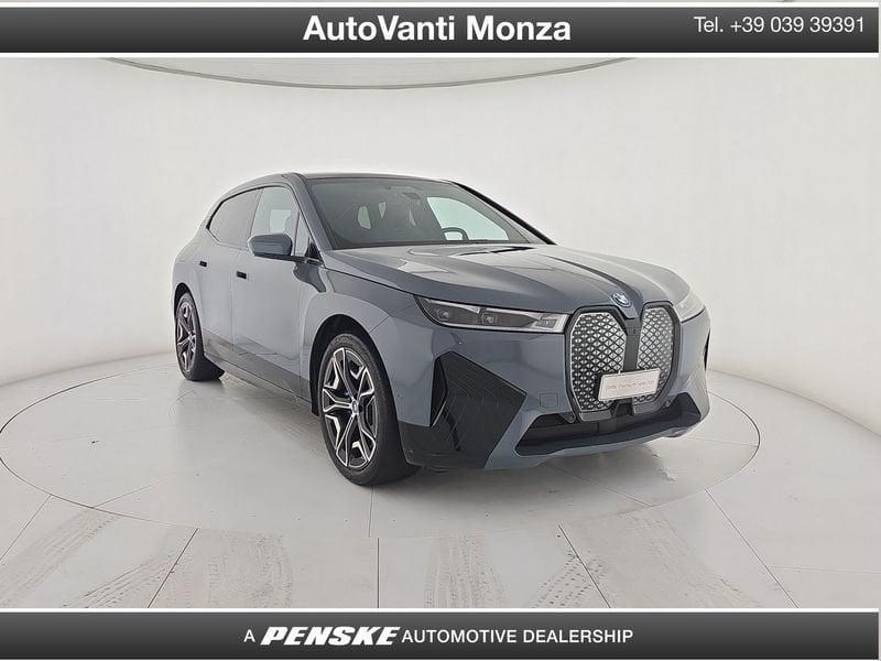 BMW iX iX xDrive40 Pacchetto Sportivo