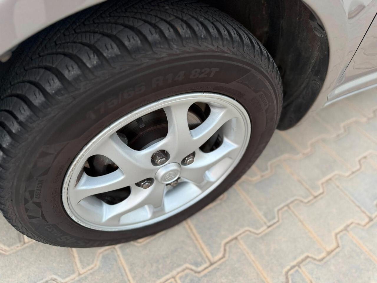 Toyota Yaris 1.4 D-4D 5 porte Sol OK NEOPATENTATI