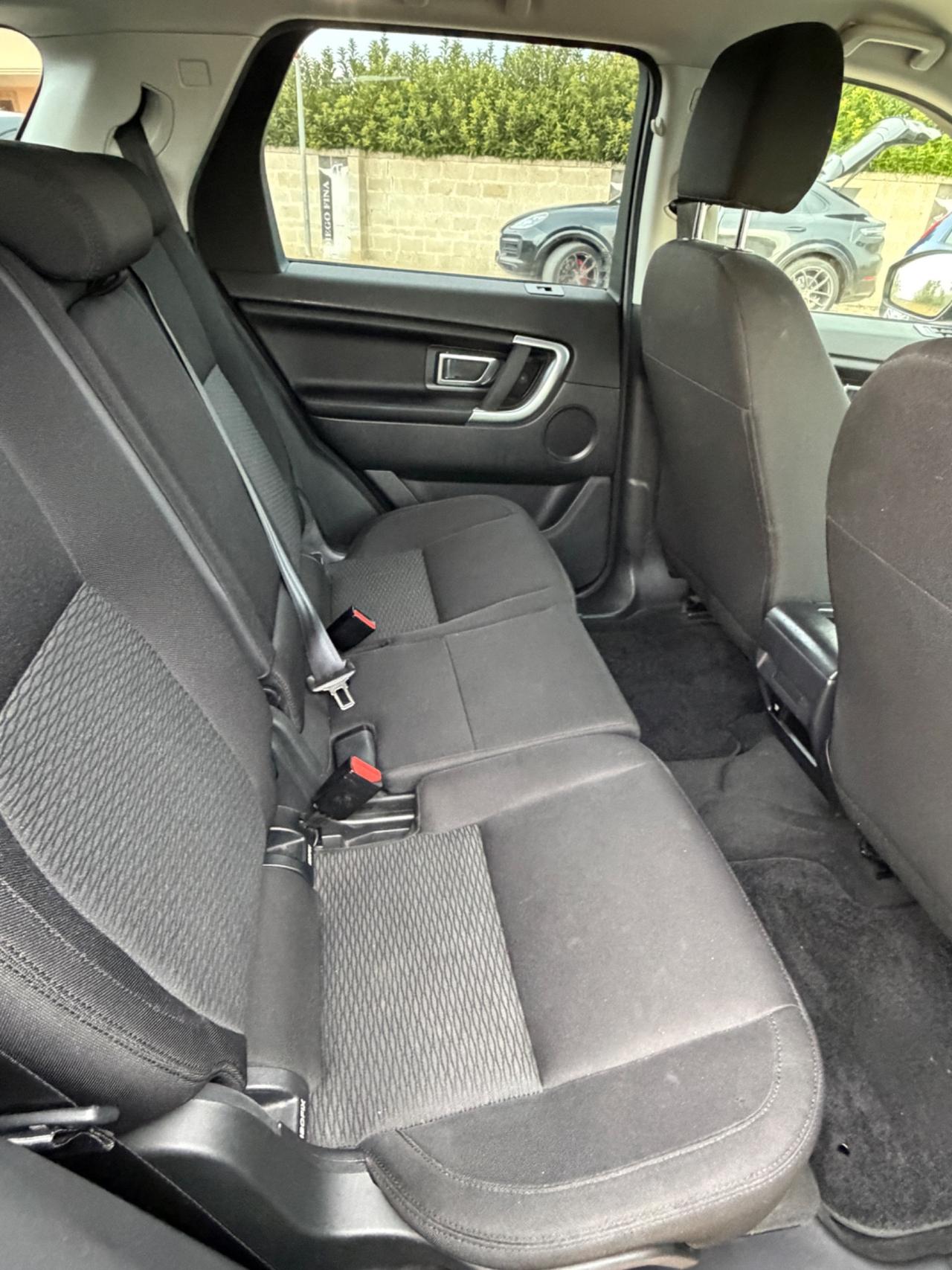 Land Rover Discovery 2.0 TD4 150 cv full