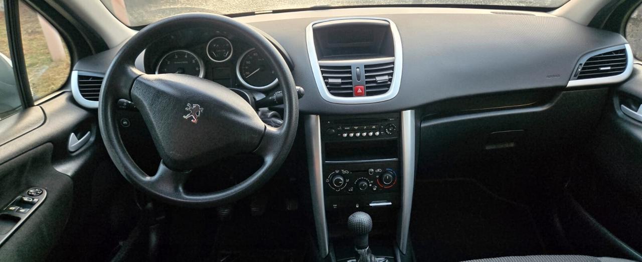 Peugeot 207 Plus 1.4 8V 75CV 5p. ECO GPL