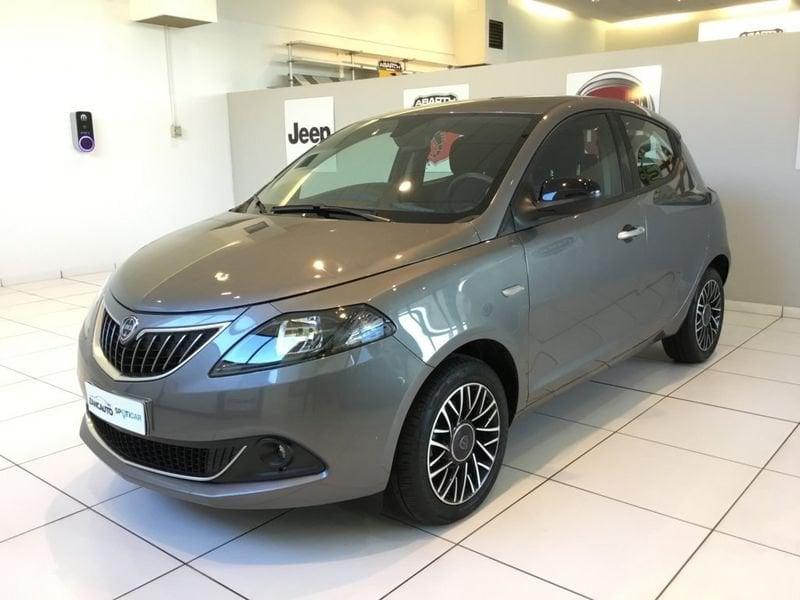Lancia Ypsilon 1.0 FireFly 5 porte S&S Hybrid Platino