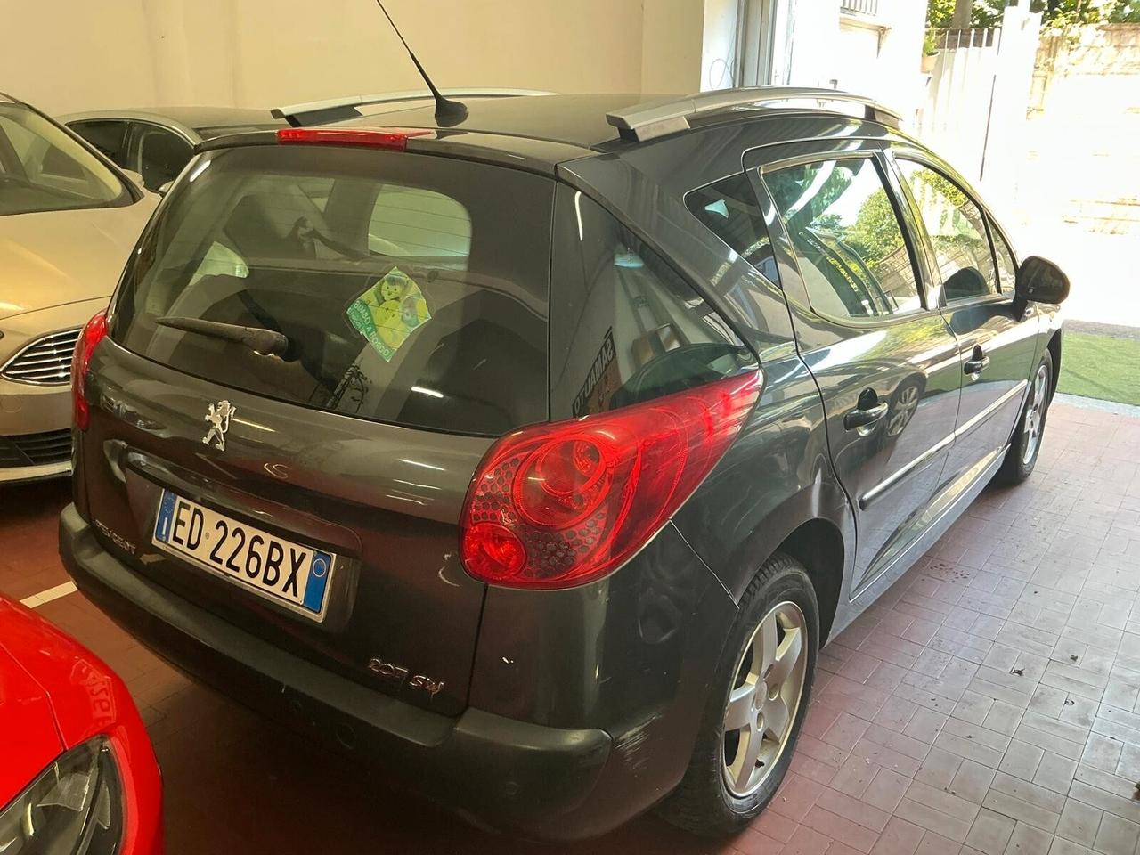 Peugeot 207SW 1.4 VTi 95CV SW XS Ciel EURO5