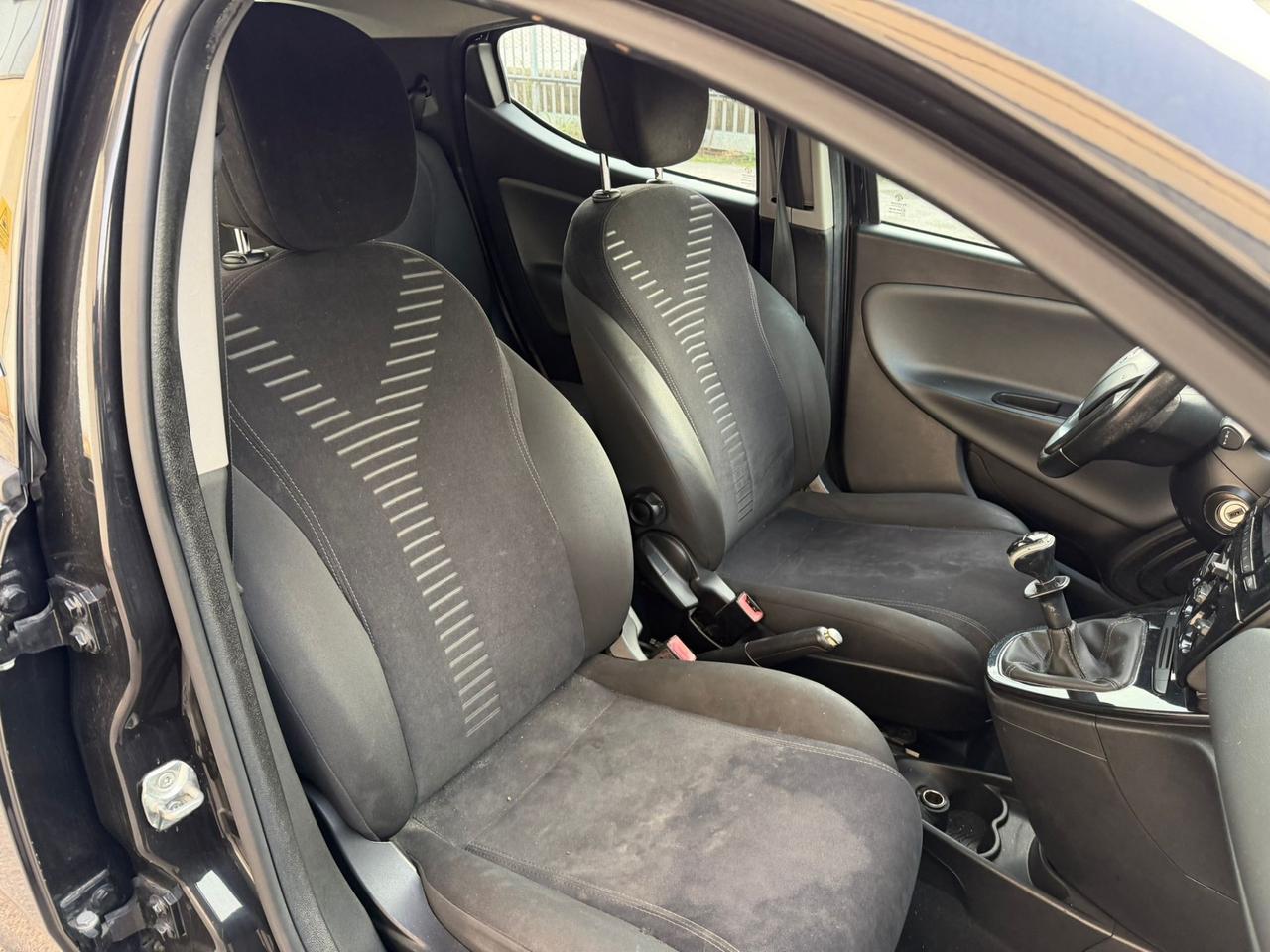 LANCIA Y 1.2 Platinum VENDUTA abbinata con CLASSE B