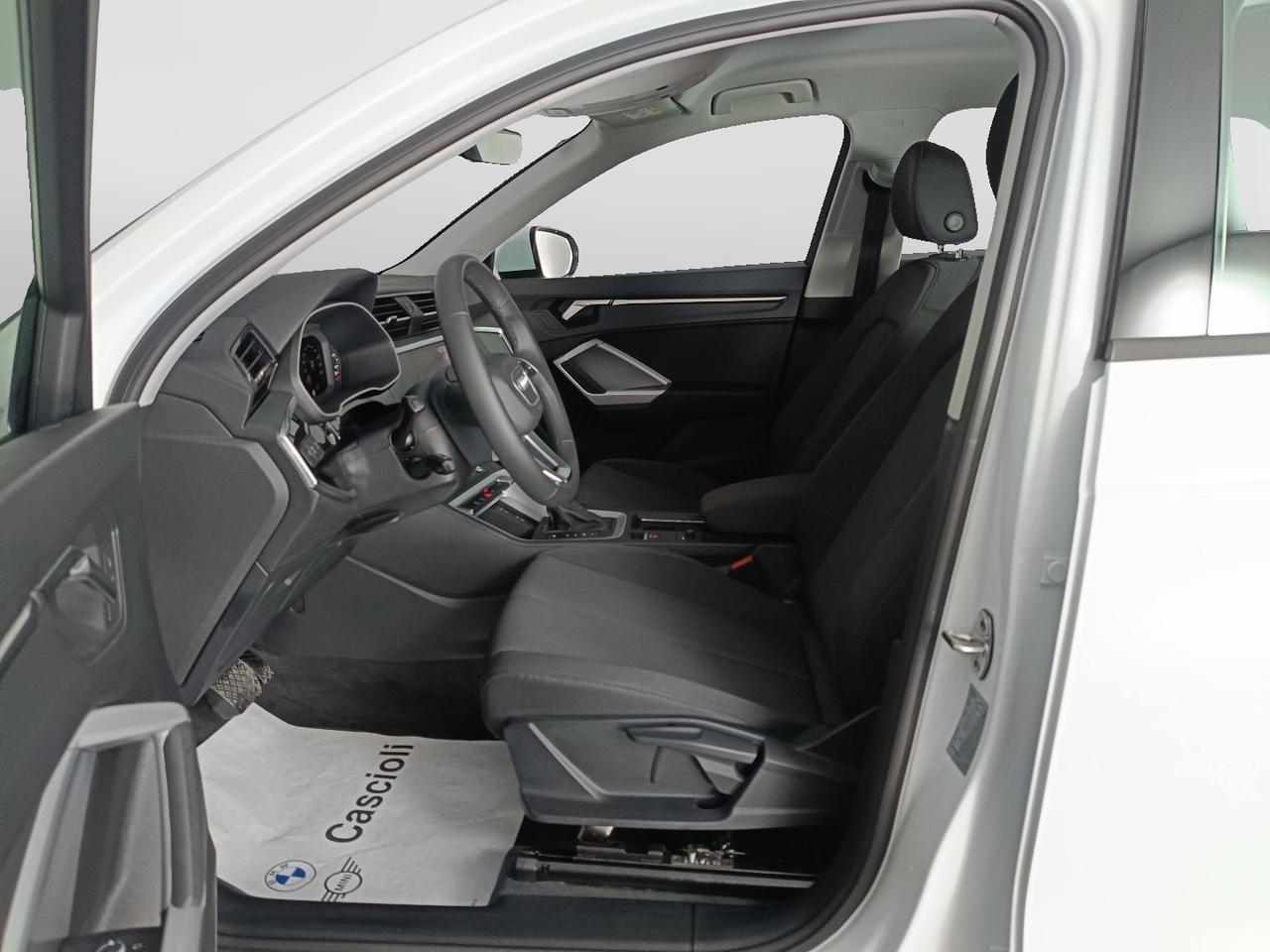 AUDI Q3 II 2018 - Q3 35 1.5 tfsi Business s-tronic