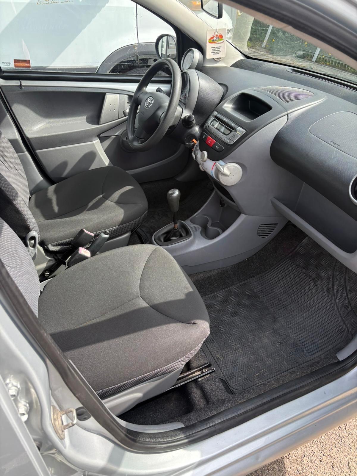 Toyota Aygo 1.4 turbodiesel 5 porte Sol