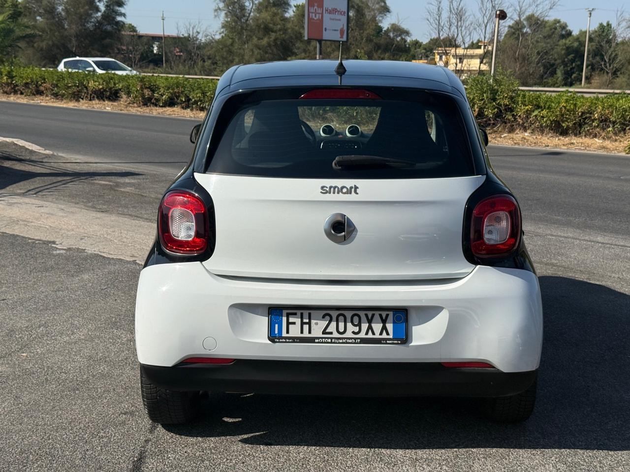 Smart ForFour 70 1.0 twinamic Youngster