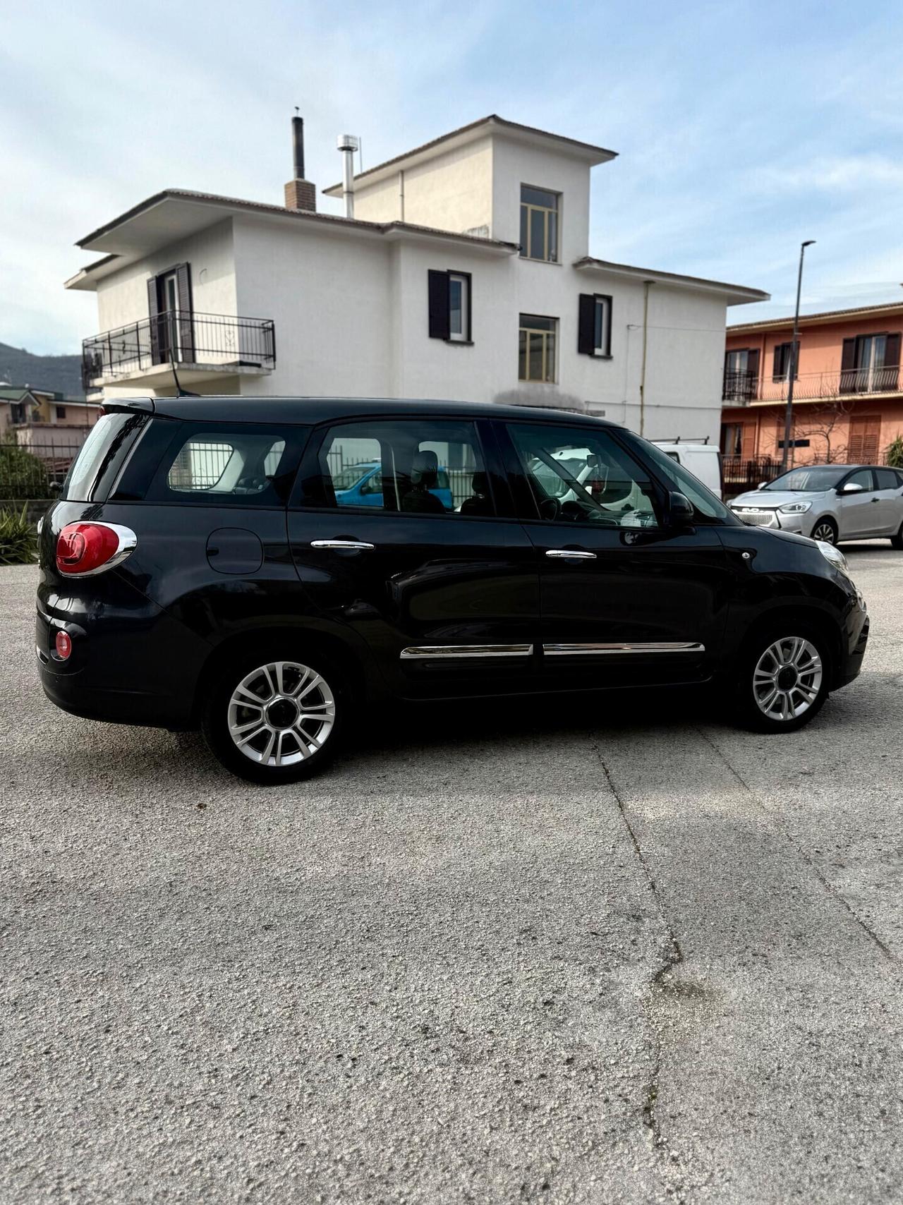 Fiat 500L Wagon 1.6 Multijet 120 CV Lounge 7 POSTI