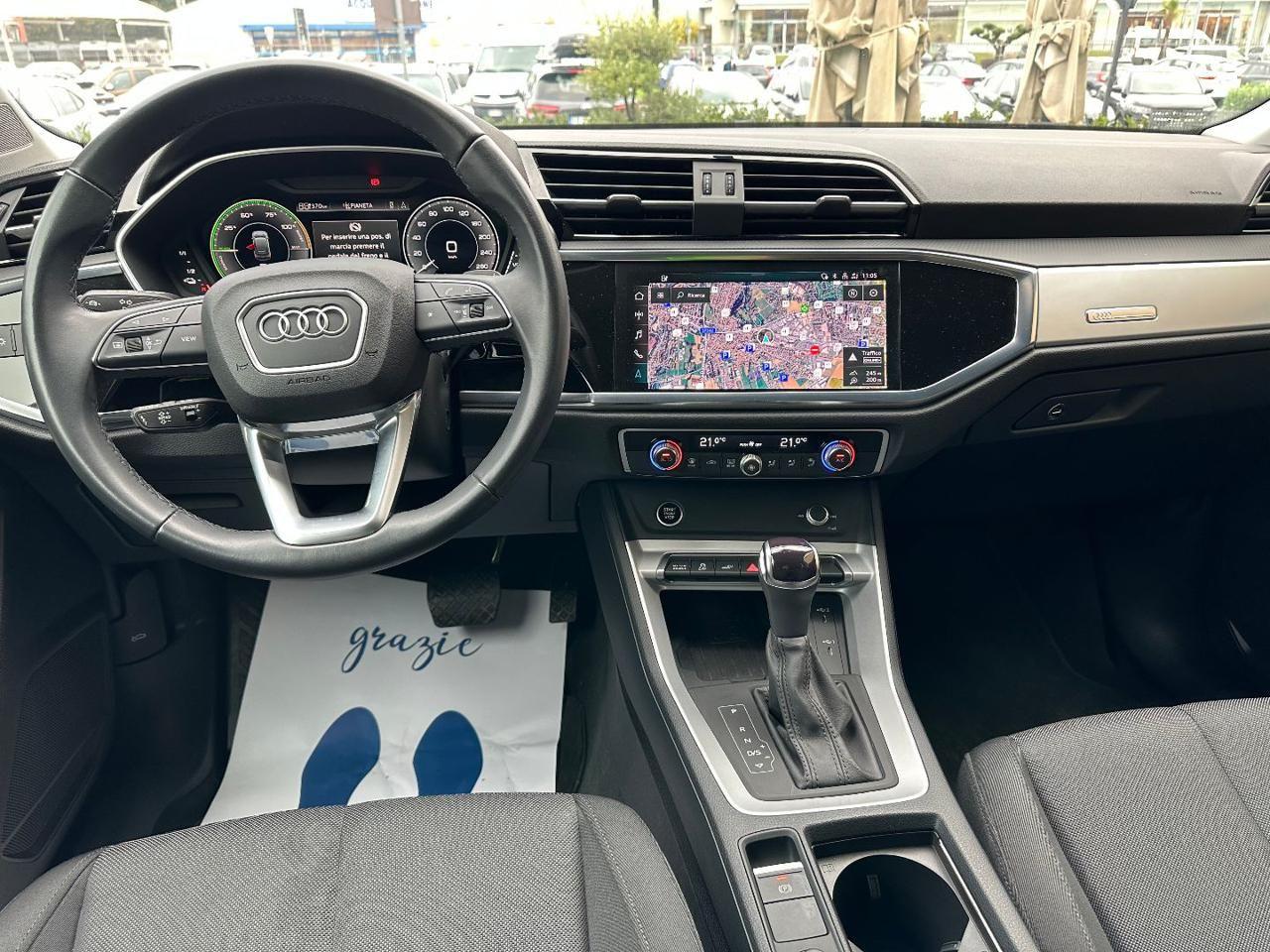 Audi Q3 SPORTBACK 45 TFSI E S tronic Business Plus 10000KM