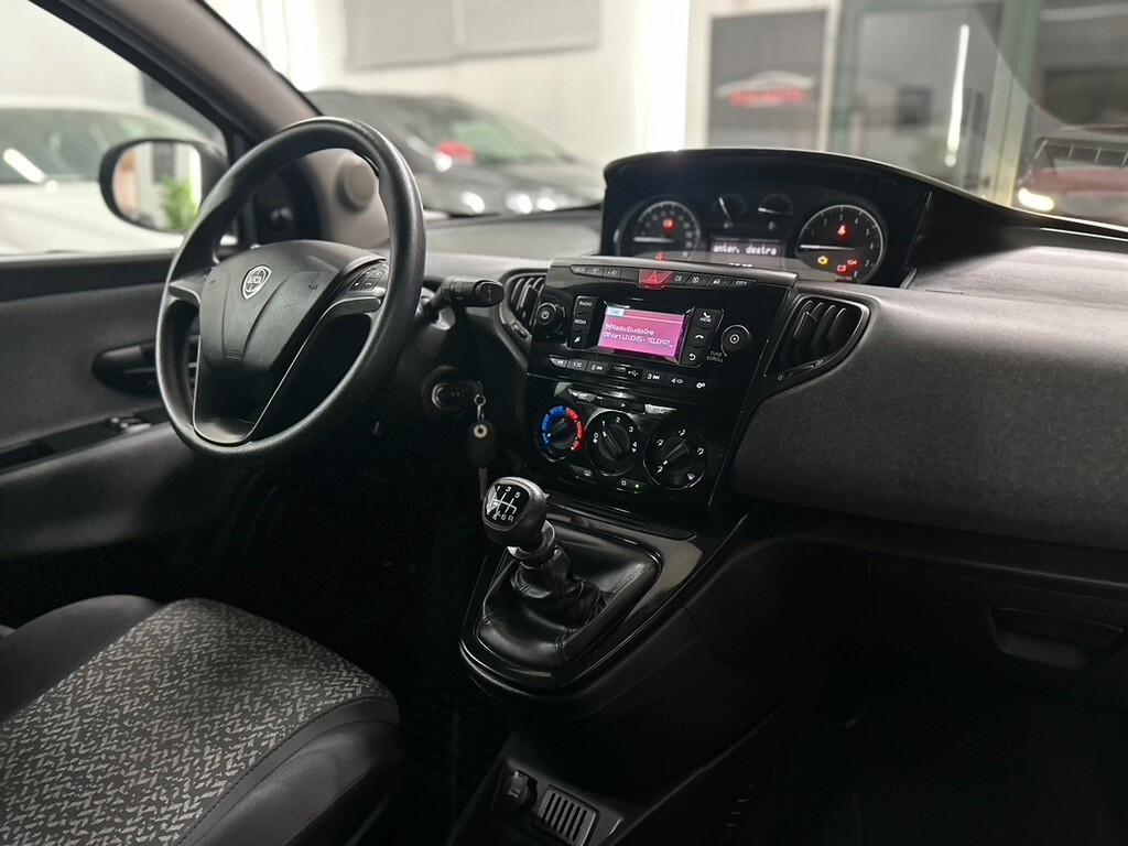 Ypsilon 1.0 FireFly Hybrid Ecochic Aziendale