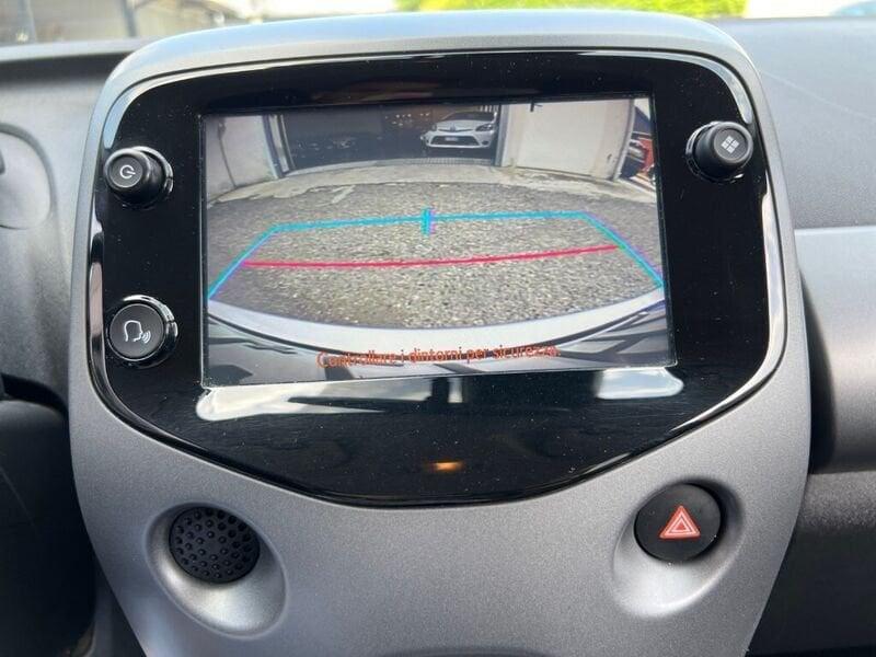 Toyota Aygo Connect 1.0 VVT-i 72 CV 5 porte x-play