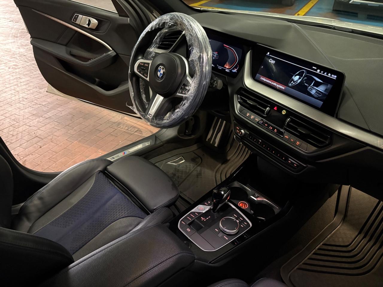 Bmw 120 120i 5p. Msport