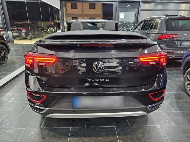 Volkswagen T-Roc 150 cv, C.18", Black Style Pack, Videocamera "Rear View", Supporto lombare, Navigatore "Discover Media", Frangivento, Fari Led Perfomance, Cruise Control Adattivo, Volante con Paddle