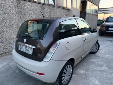 Lancia Ypsilon 1.2 benzina euro4 bicolore