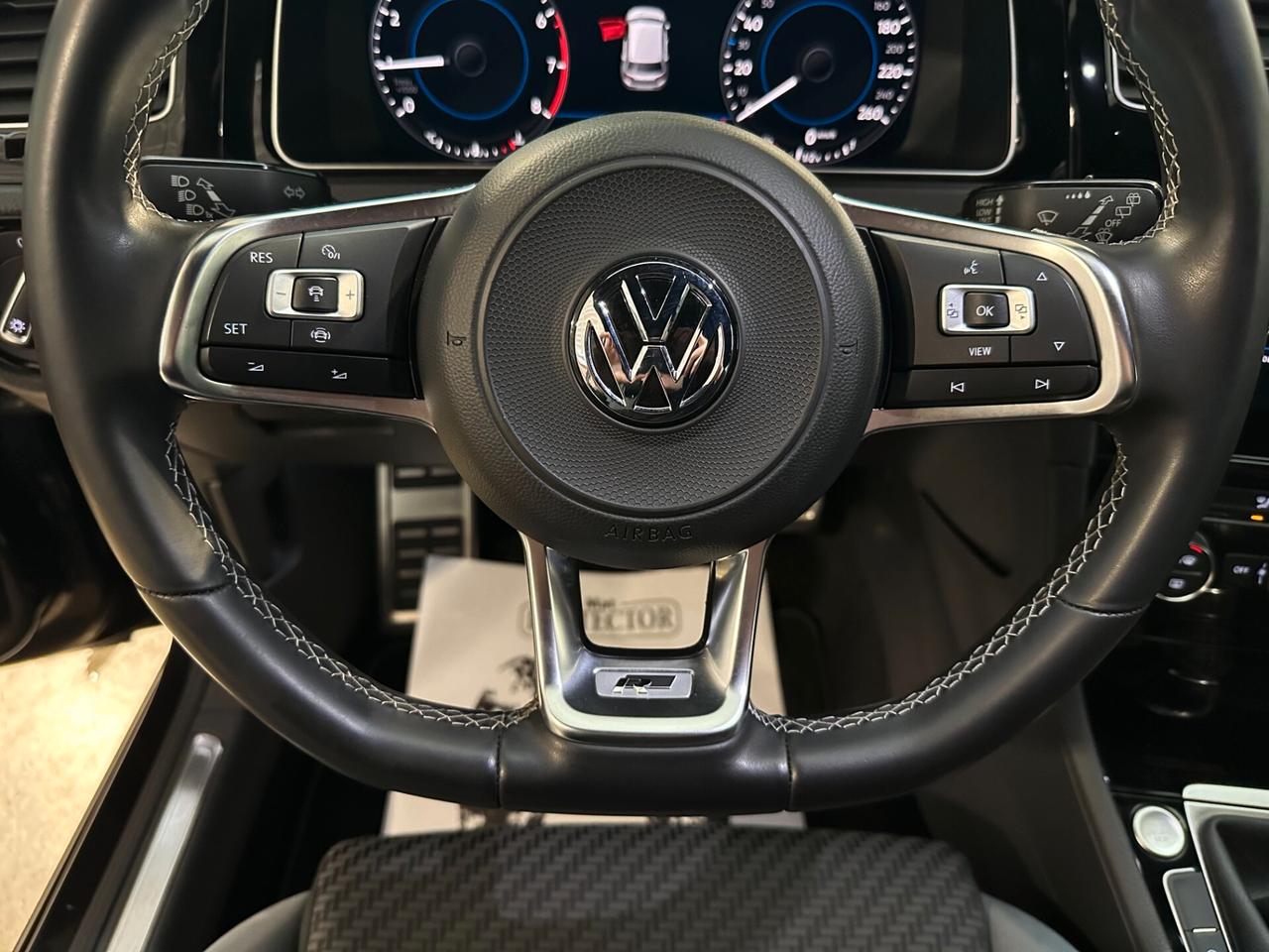 Volkswagen Golf 1.5 TSI ACT - R line Apple Car Play Full LED