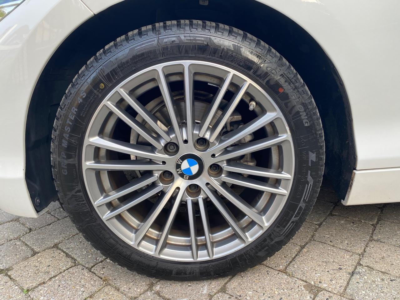 Bmw 116 116d 5p. Urban auto