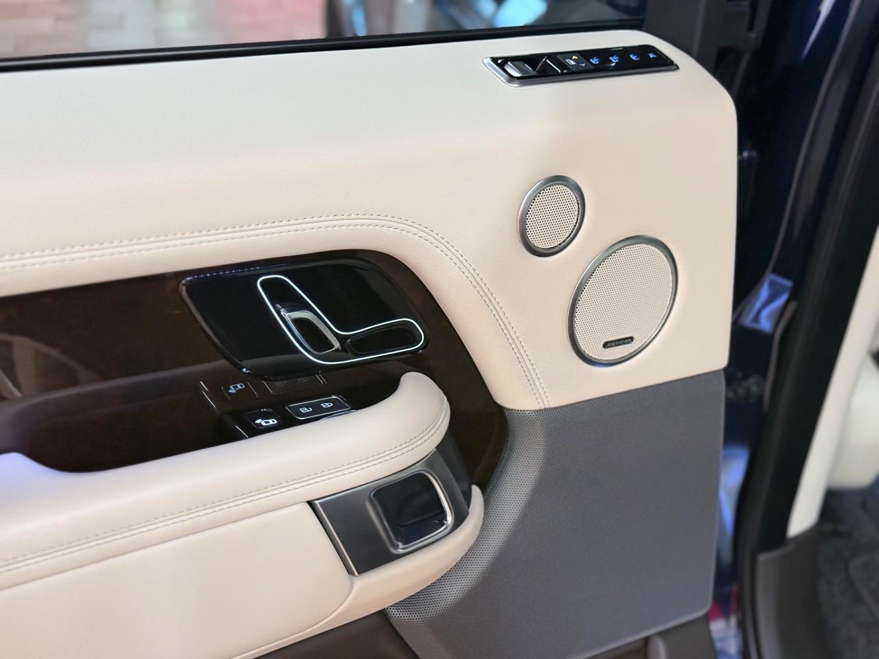Land Rover Range Vogue Autobiography