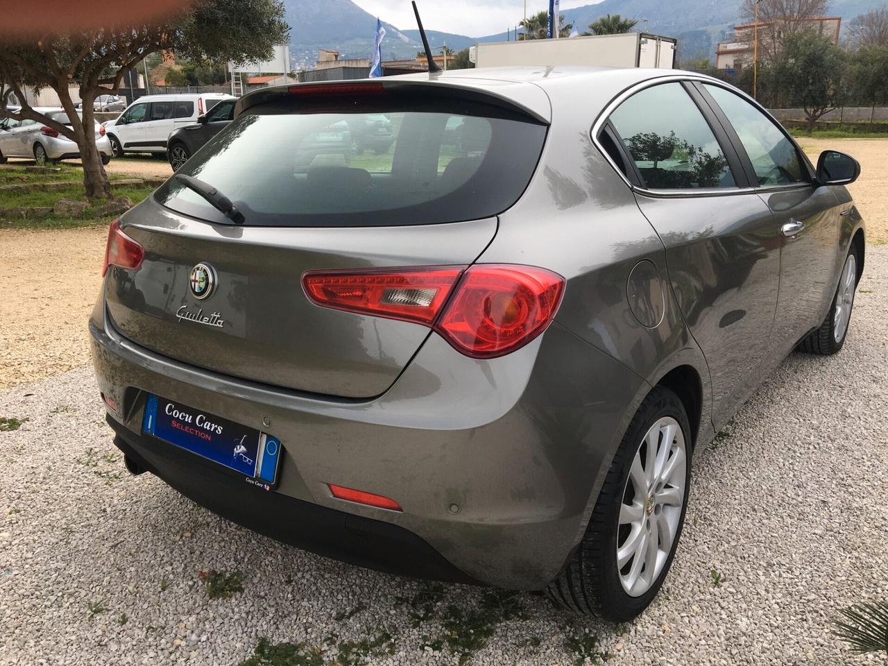 Alfa Romeo Giulietta 1.6 JTDm-2 105 CV Distinctive