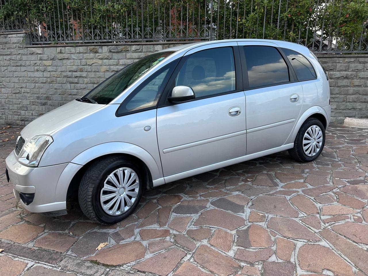 Opel Meriva 1.4 16V GPL-TECH Club