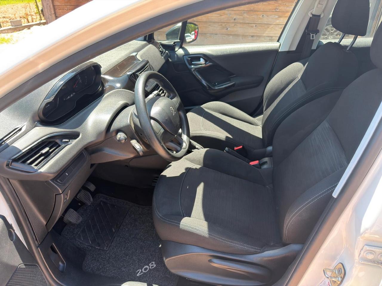 Peugeot 208 1.2 VTi 82 CV 5 porte Active