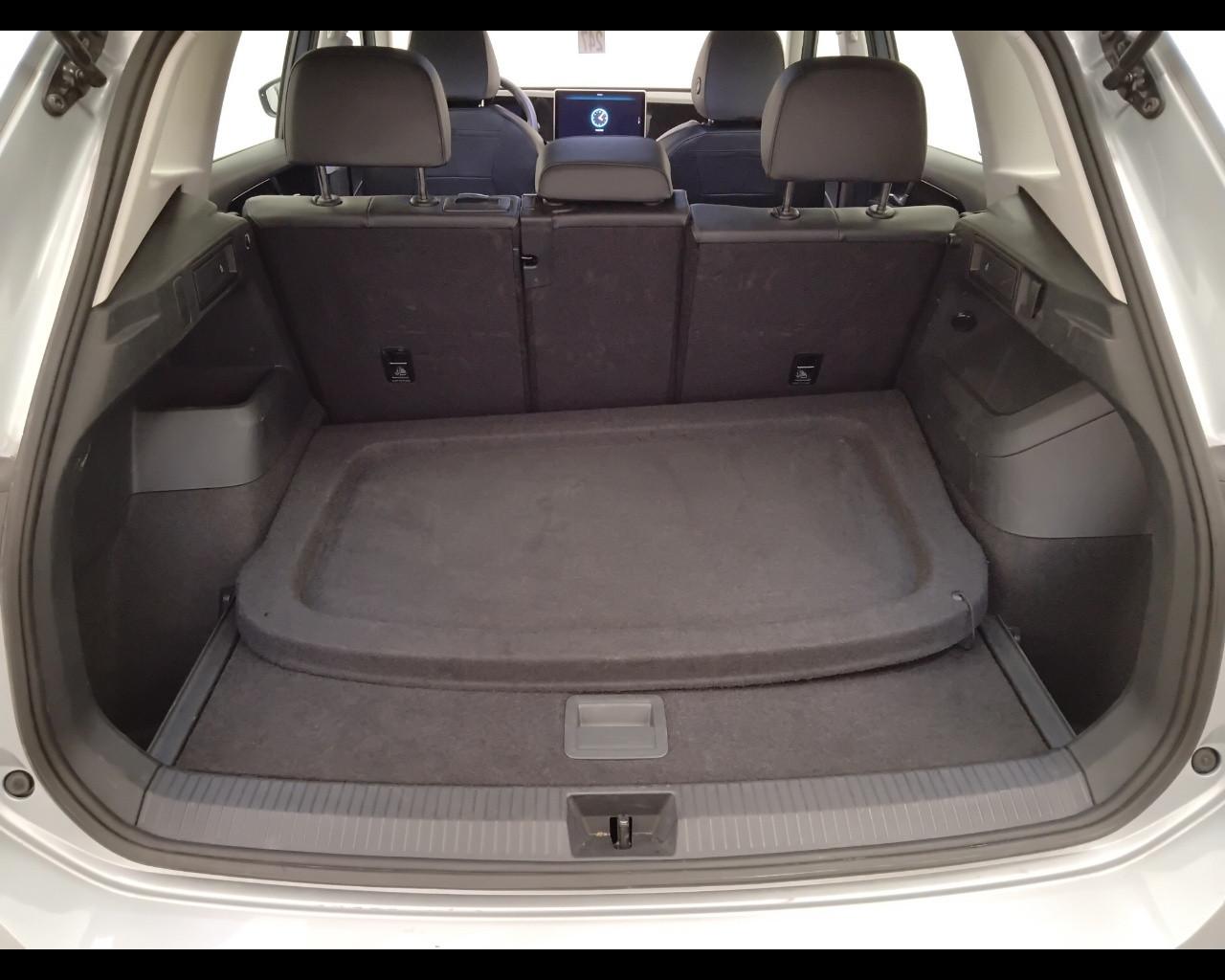 VOLKSWAGEN Tiguan III 2024 - Tiguan 2.0 tdi Life 150cv dsg