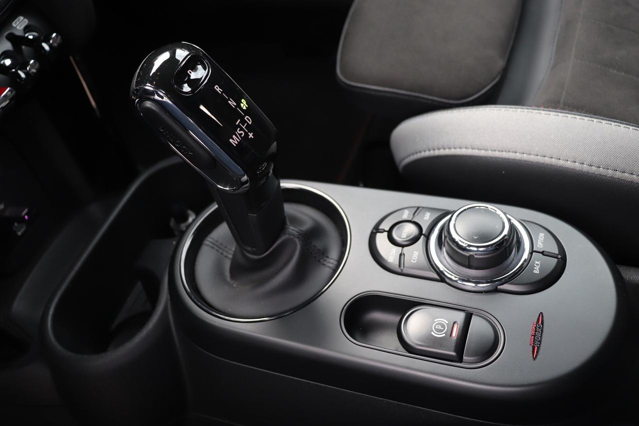 Mini 2.0 John Cooper Works Pat Moss Edition