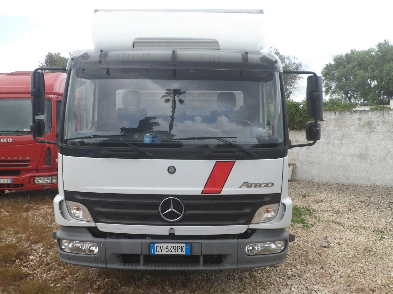 Mercedes-benz Atego 815 furgonatura con pedana idraulica