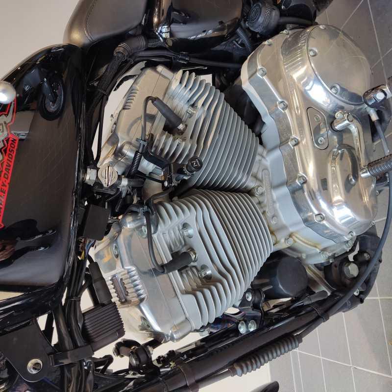 Harley-Davidson XL 883R - 2005