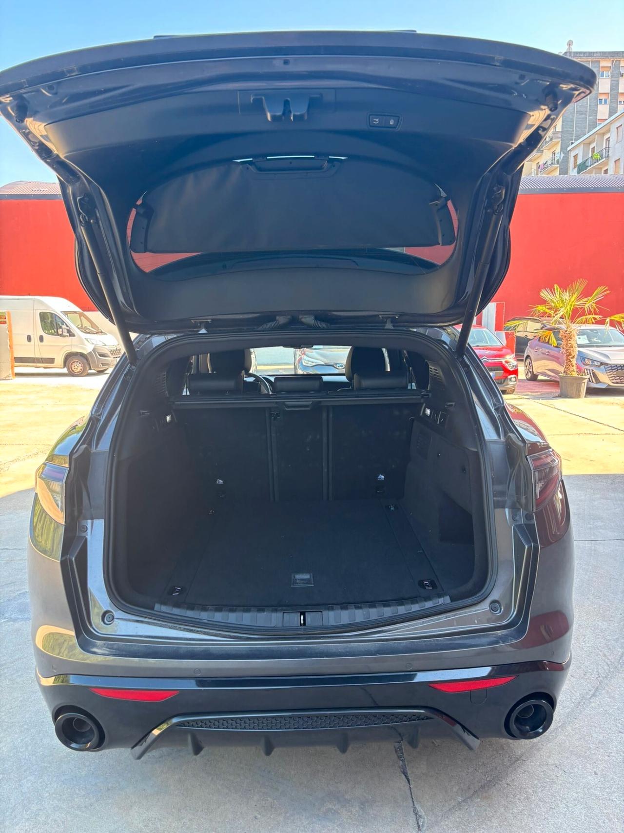 Alfa Romeo Stelvio 2.2 Turbodiesel 210 CV AT8 Q4 Veloce