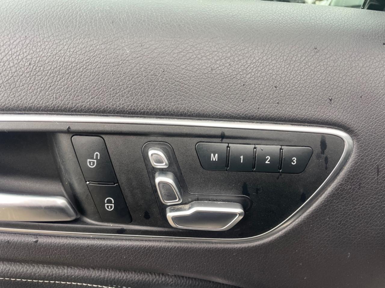 Mercedes-benz GLA 220 d Automatic 4Matic Sport Tetto apribile