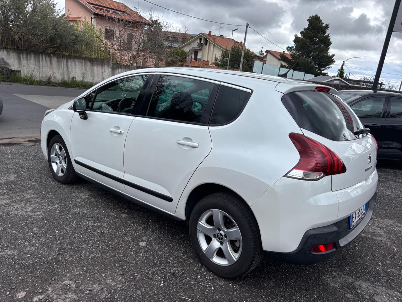 Peugeot 3008 1.6 HDi 115CV Business