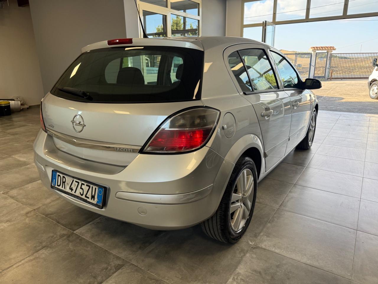 Opel Astra 1.7 CDTI 110CV 5 porte Cosmo