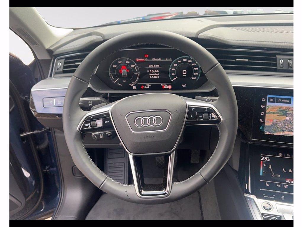 AUDI Q8 e-tron 55 business advanced quattro del 2024