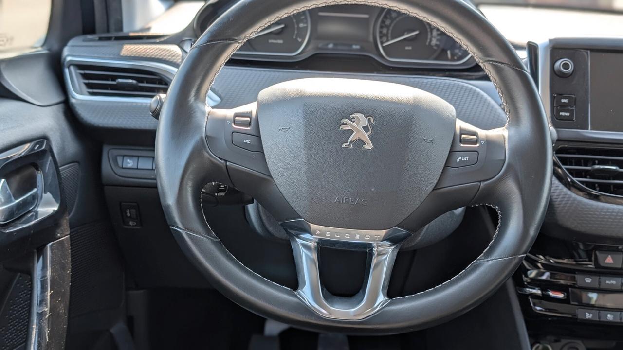 Peugeot 208 PureTech 82 5 porte Allure