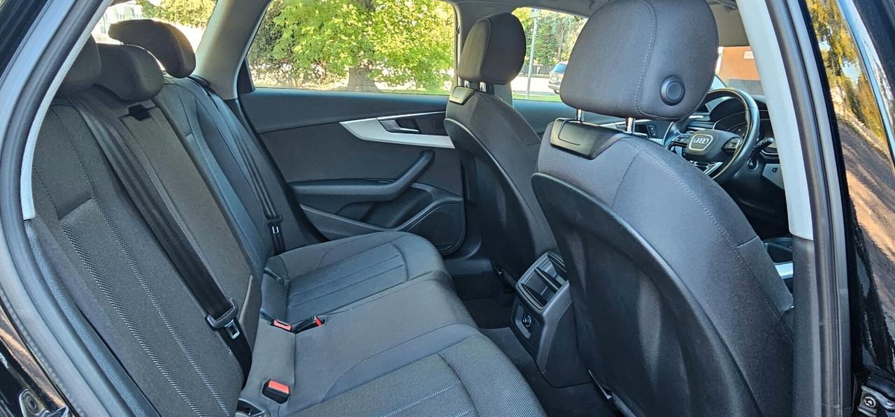 Audi A4 35 TDI/163 CV S tronic Iva Esposta